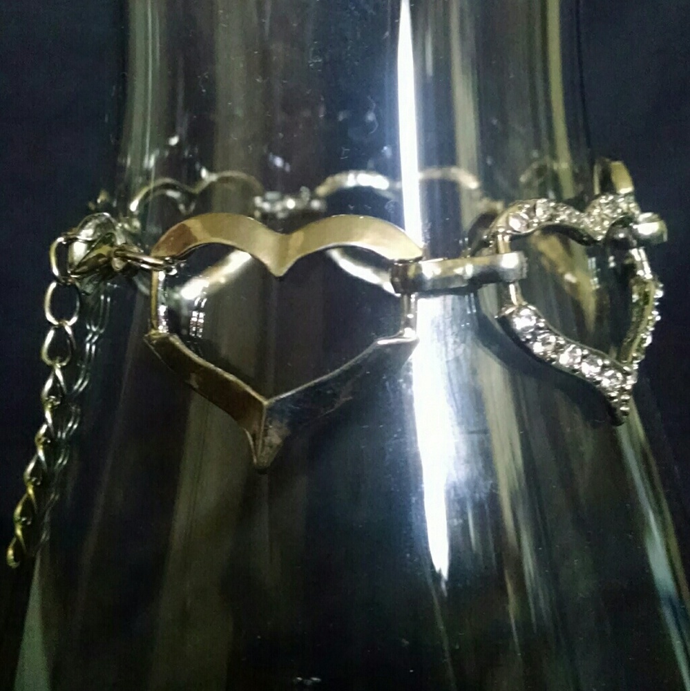 Beautiful heart rhinestone bracelet